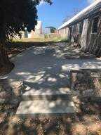 House 2955561687
