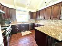 House 2927419817