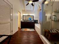House 2927420706