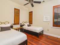 House 2676789823