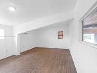 House 2681220180