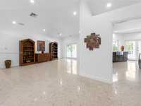 House 2681219977