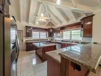 House 2686342432