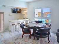 House 2690977711