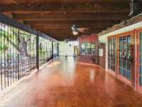 House 2765764127