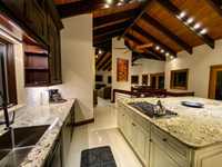 House 2689403524