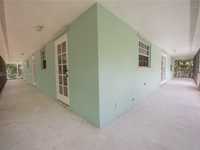 House 2692435227