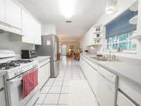 House 2692435044