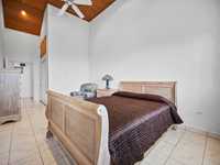 House 2696514039
