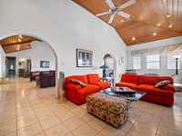 House 2696513912