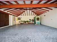 House 2696514162