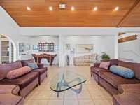 House 2696513927
