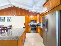 House 2696517690