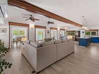 House 2805998772