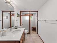 House 2805998886