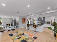 House 2708988743
