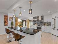 House 2708988745