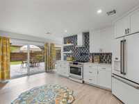 House 2708988747