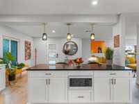 House 2708988753