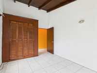 House 2711862558