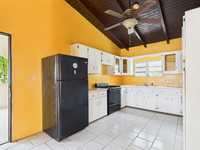 House 2711862500