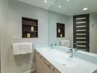 House 2715197076
