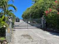 House 2727848367