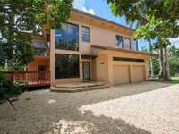 House 2735482380