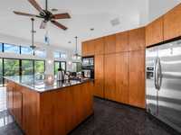 House 2735482031