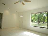 House 2735482432