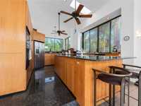 House 2735482058