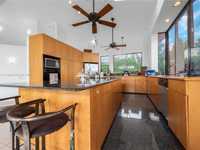 House 2735482063
