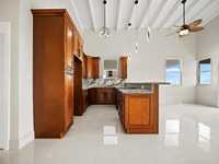House 2734254784