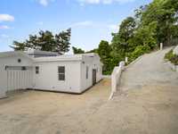 House 2734254723