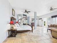 House 2735757024