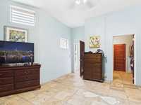 House 2735757102