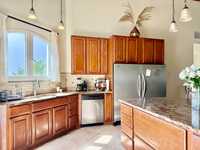House 2737438562