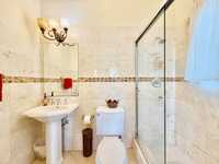 House 2737438912