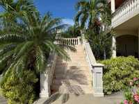 House 2737438253