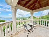 House 2737439049
