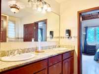 House 2737439209
