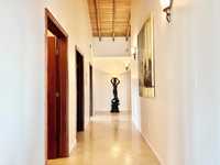 House 2737439300
