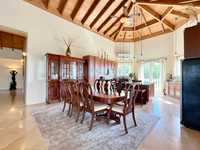 House 2737438403