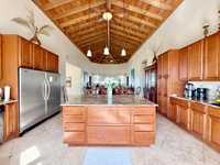 House 2737438524