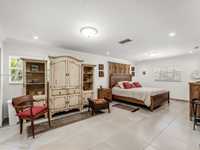 House 2744301118