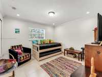 House 2744301130