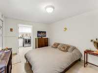 House 2744301203