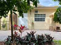 House 2744301222