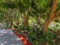 House 2744301253