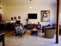 House 2744301256
